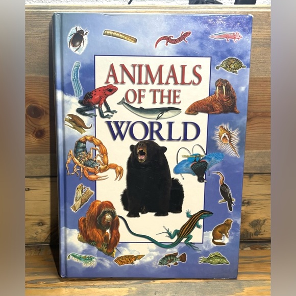 Animals of the World hard cover book B89 - Picture 1 of 2